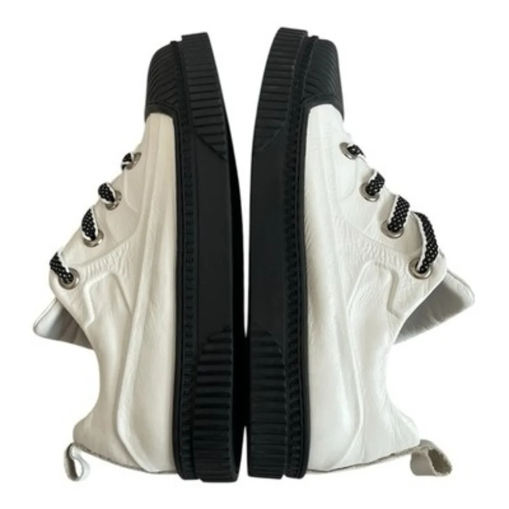 Rilassare Leather Lace Up Sneakers Black White Colorblock Size 37 NWOT